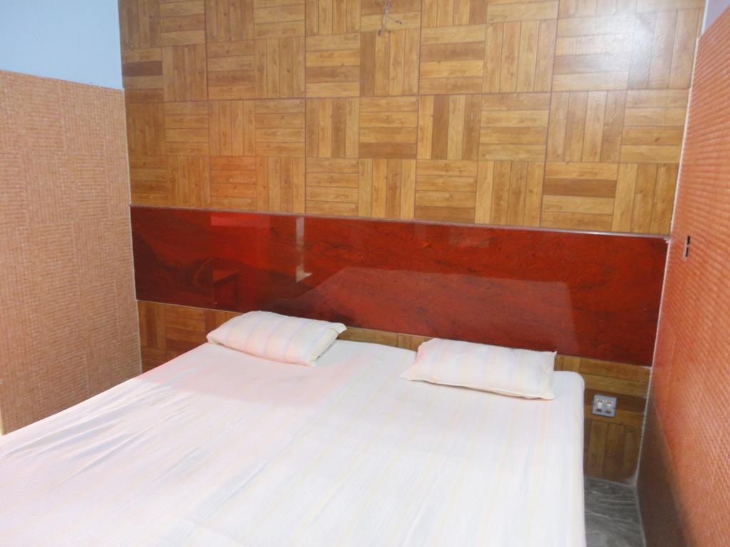 Hotel Rehoboth Kanjakumari Szoba fotó
