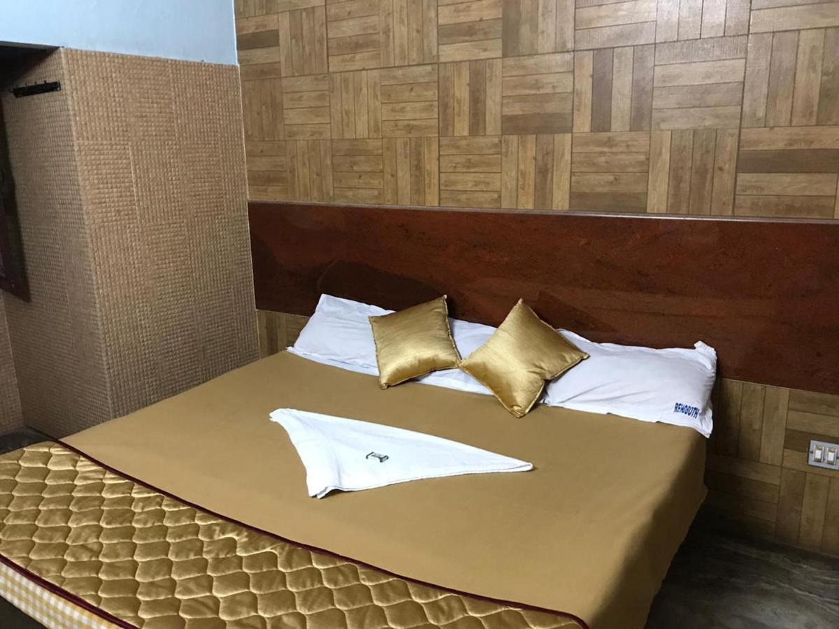 Hotel Rehoboth Kanjakumari Kültér fotó